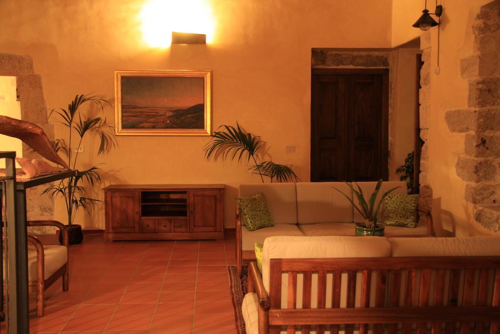 Monastero Fortezza Di Santo Spirito Hotel Fossa Kültér fotó